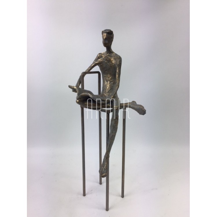 Figurka ceramiczna